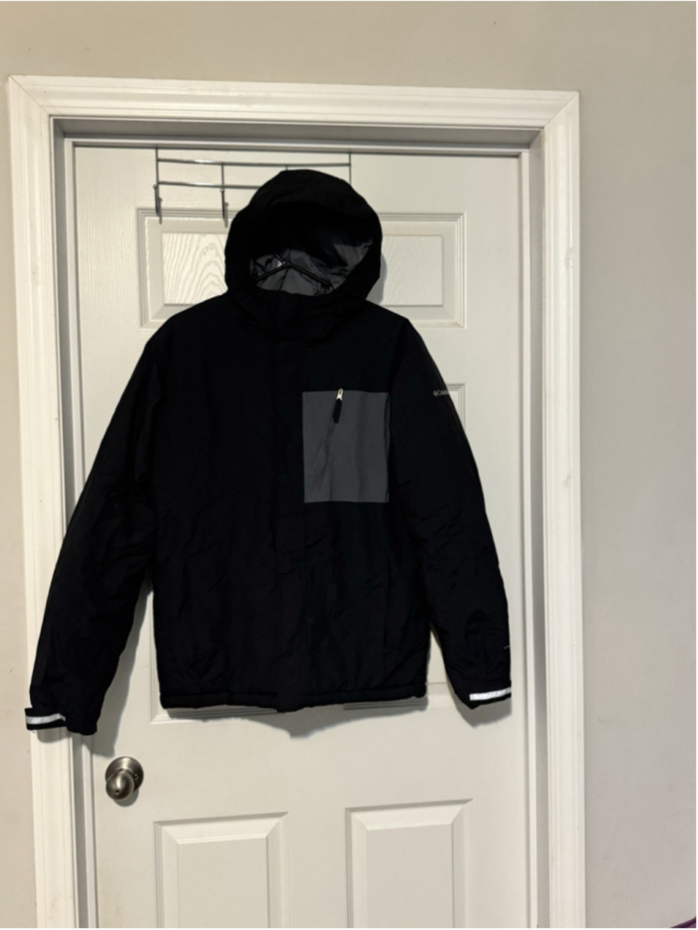 Columbia Youth 18/20 Insulated Jacket black grey Heavy Wear Ski Coat Jacket GUC